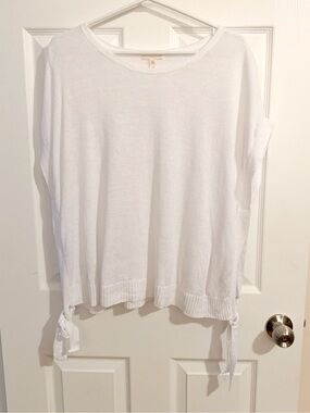 Eileen Fisher White, Boat neck, boxy 100% linen knit  Top - size L / XL